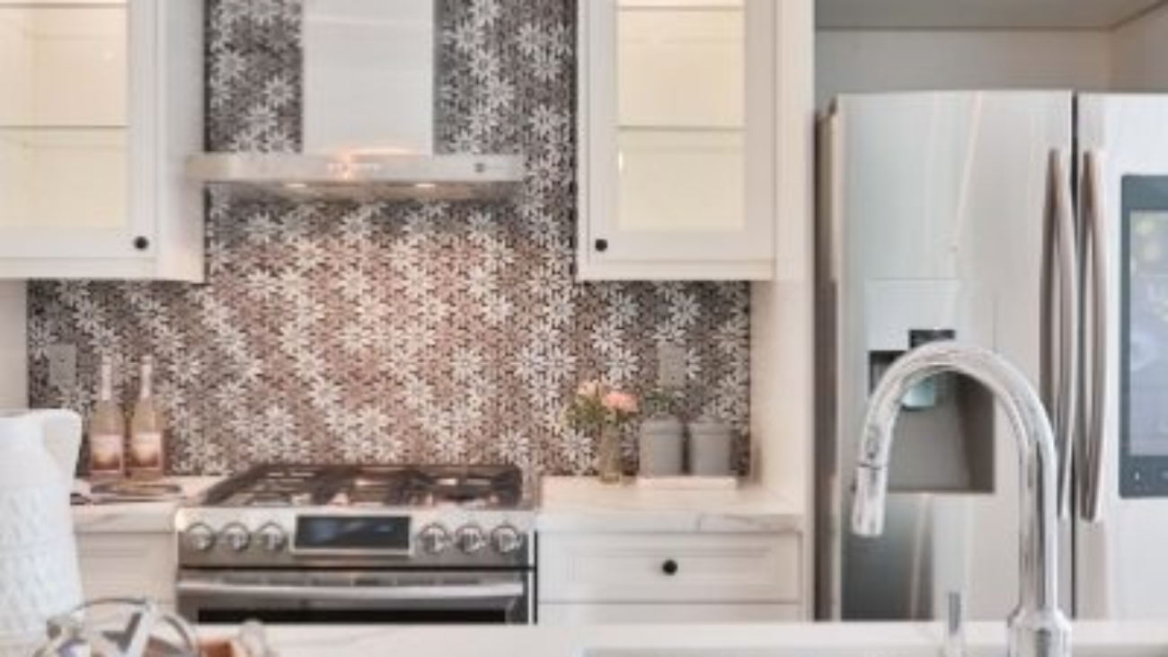 sidekix-media-1129786-unsplash-400x532